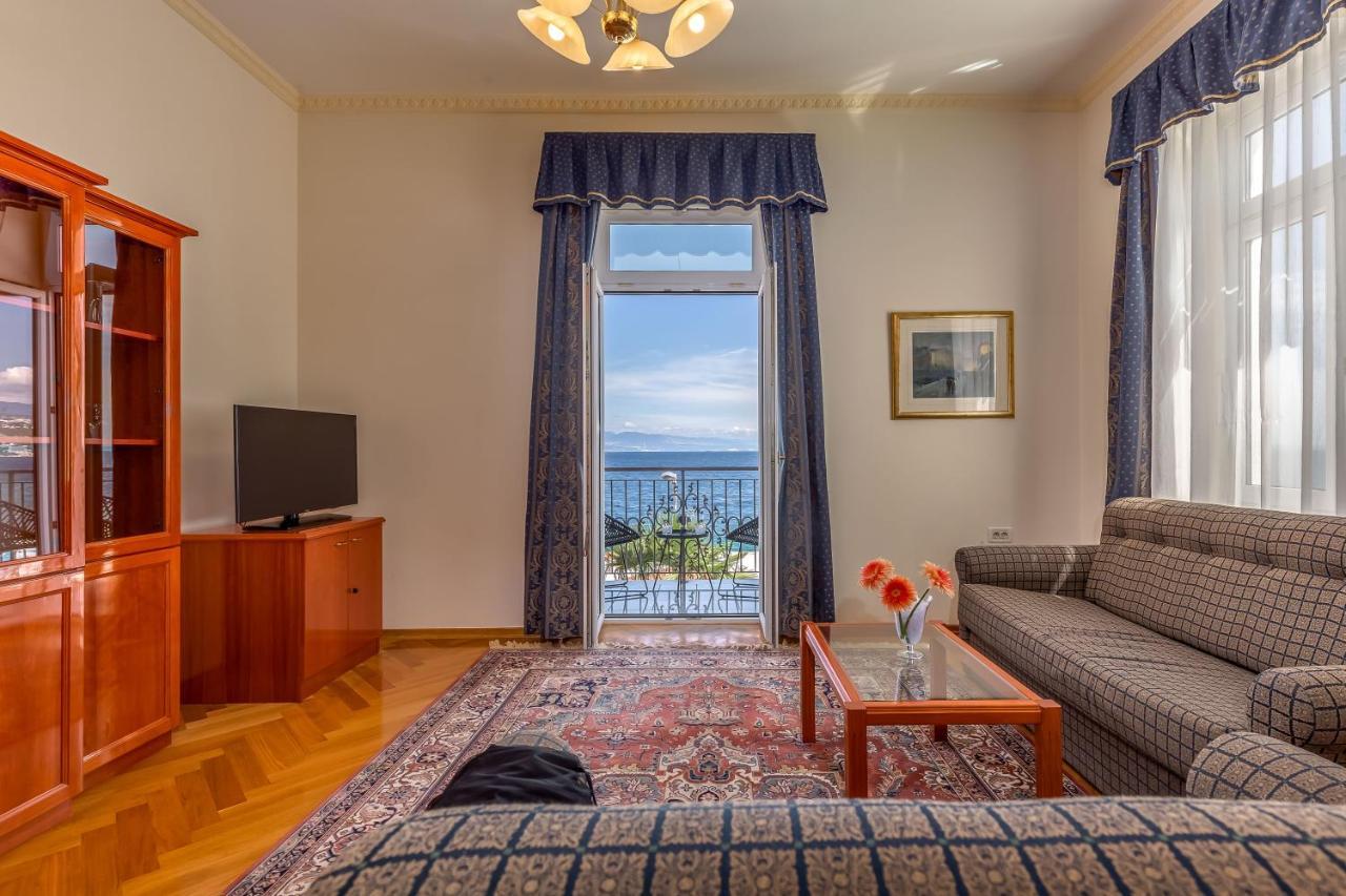Hotel Galeb Opatija Exterior foto