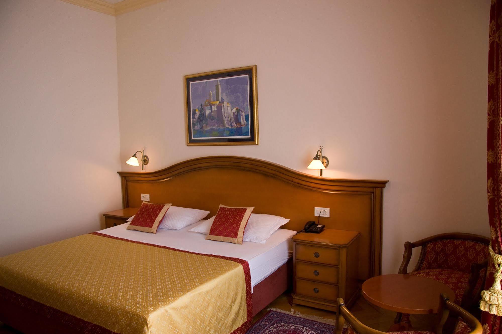 Hotel Galeb Opatija Exterior foto