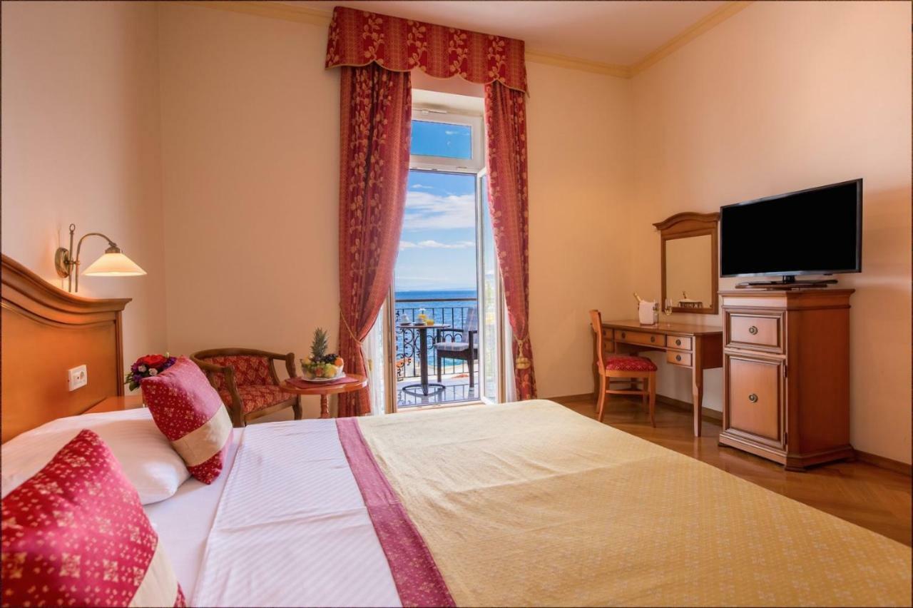 Hotel Galeb Opatija Exterior foto